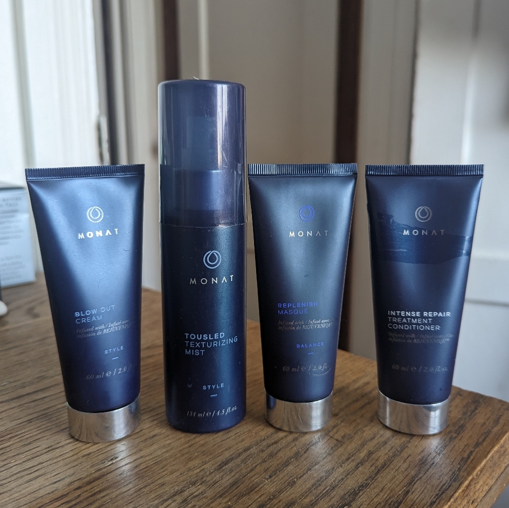 Monat Hair Care Set